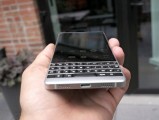 BlackBerry Key2 บนและล่าง - รีวิว Blackberry Key2 Hands On