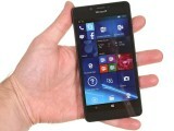 Microsoft Lumia 950 レビュー: Lumia 950 の取り扱い