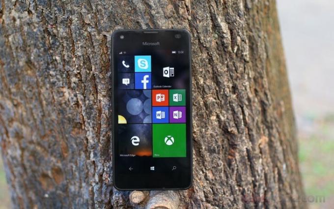 รีวิว Microsoft Lumia 550